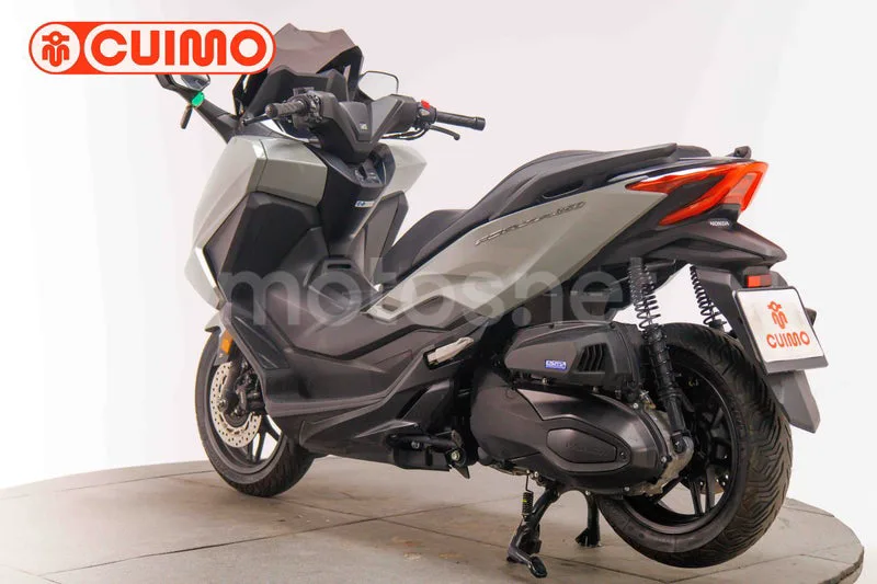 Honda Forza 350 - Vista 6