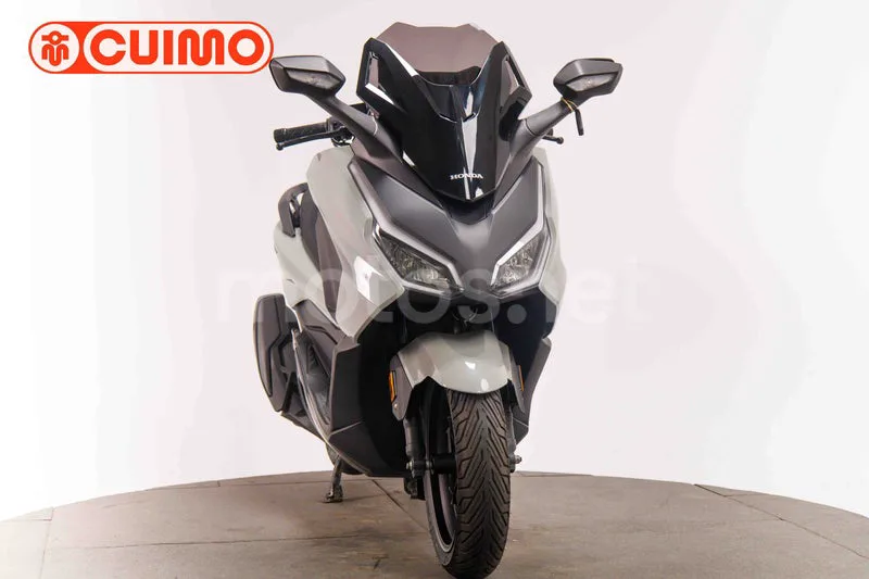 Honda Forza 350 - Vista 10