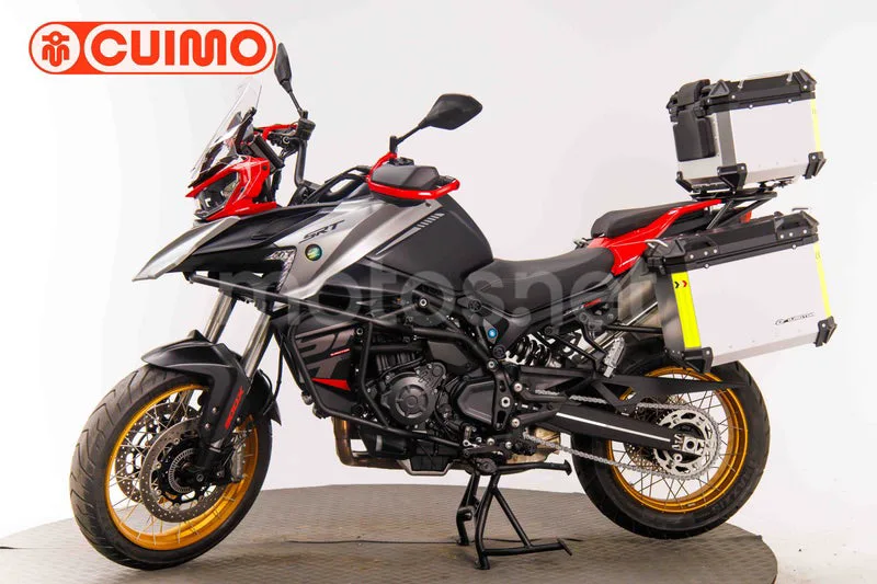 QJ Motor SRT 900 SX - Vista 12