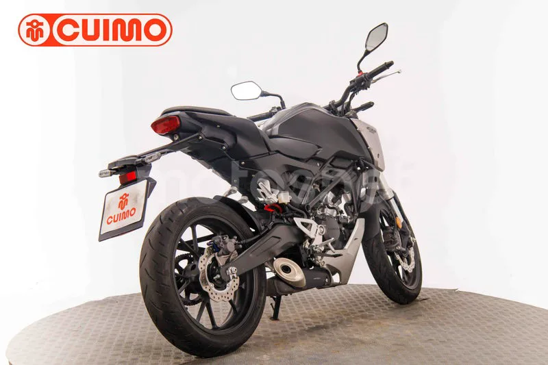Honda CB125R - Vista 4