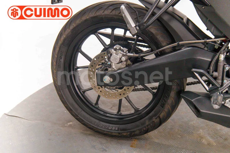 Aprilia Tuono 125 - Vista 16