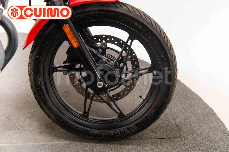 Moto Guzzi V7 - Vista 14