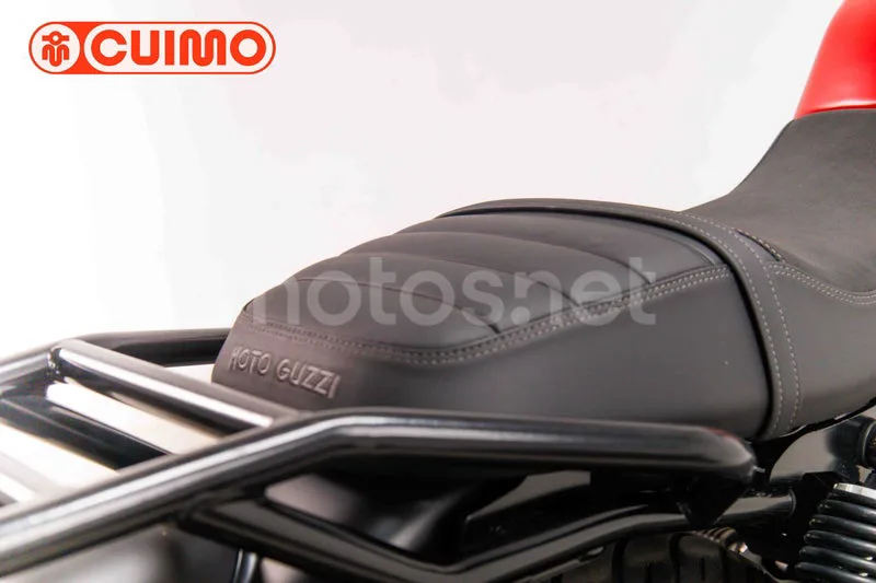 Moto Guzzi V7 - Vista 19