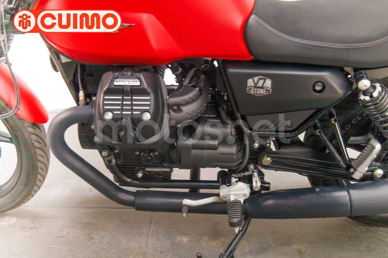 Moto Guzzi V7 - Vista 25