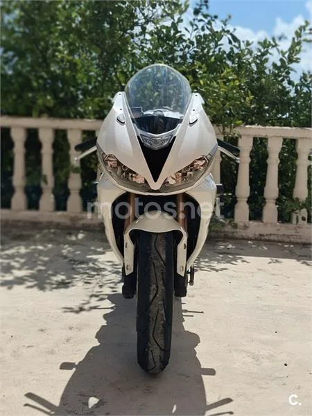 Triumph Daytona 675 - Vista 5