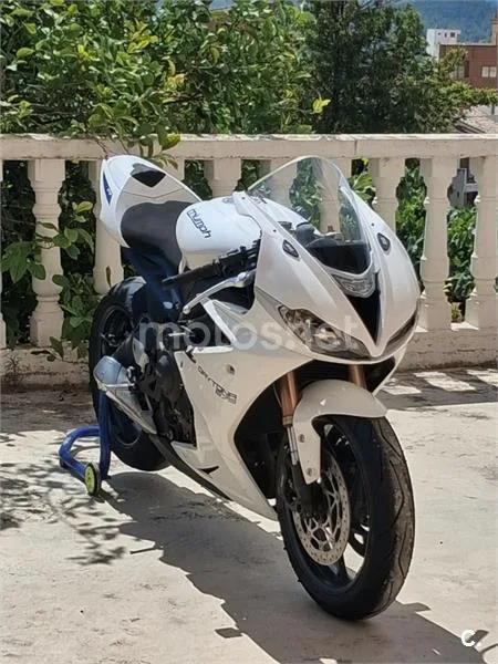 Triumph Daytona 675 - Vista 6