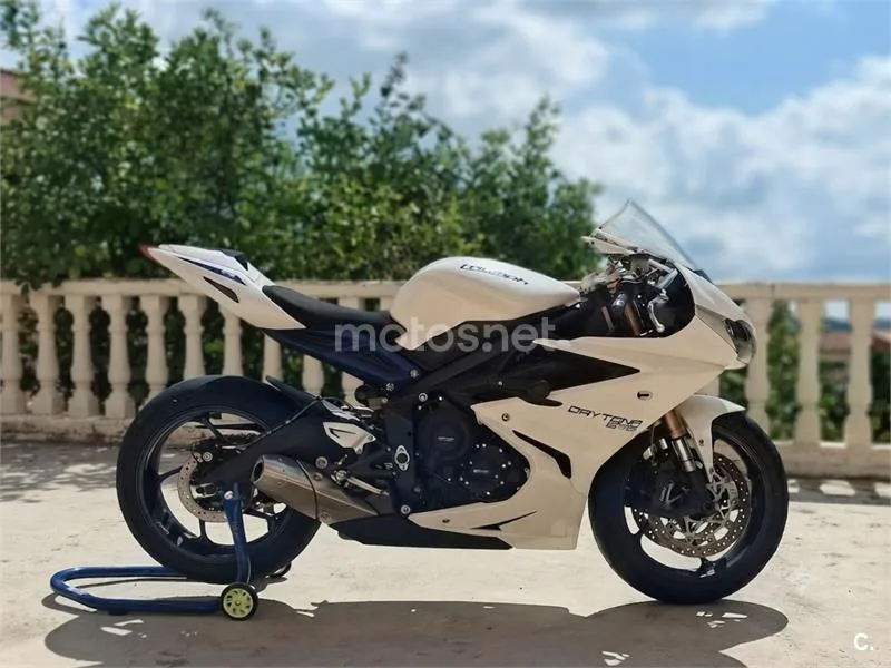 Triumph Daytona 675 - Vista 7
