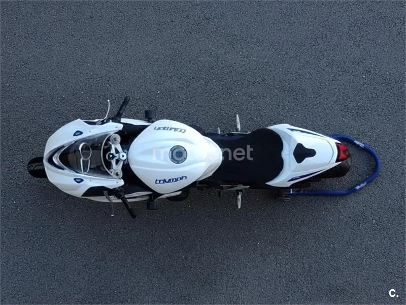 Triumph Daytona 675 - Vista 8