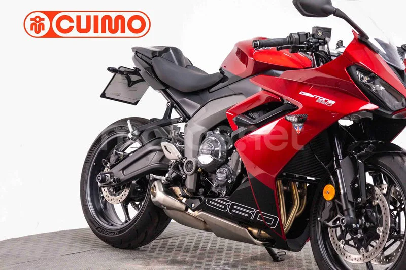 Triumph Daytona 660 - Vista 4