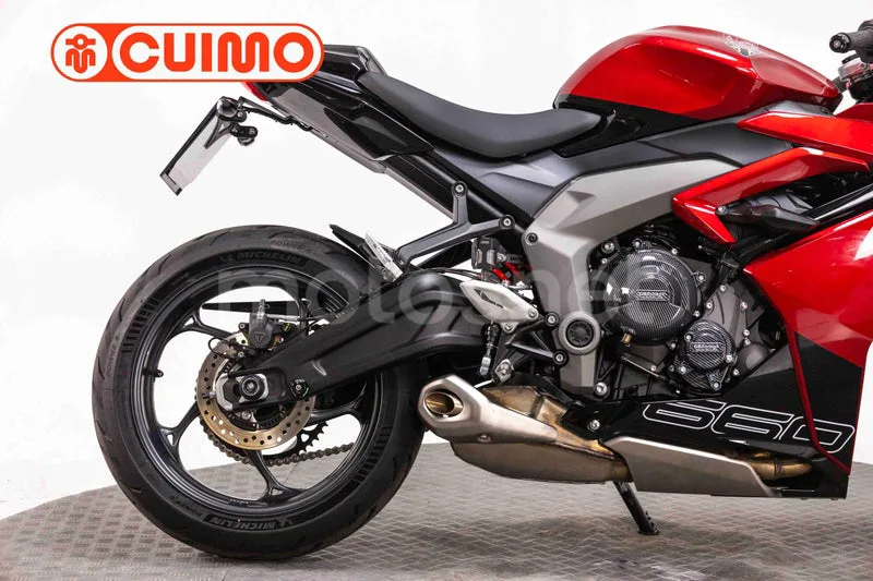 Triumph Daytona 660 - Vista 8
