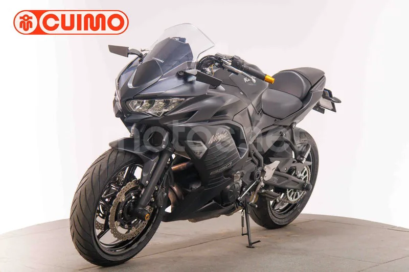 Kawasaki Ninja 650 - Vista 9
