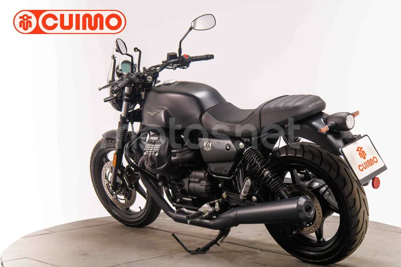 Moto Guzzi V7 - Vista 12