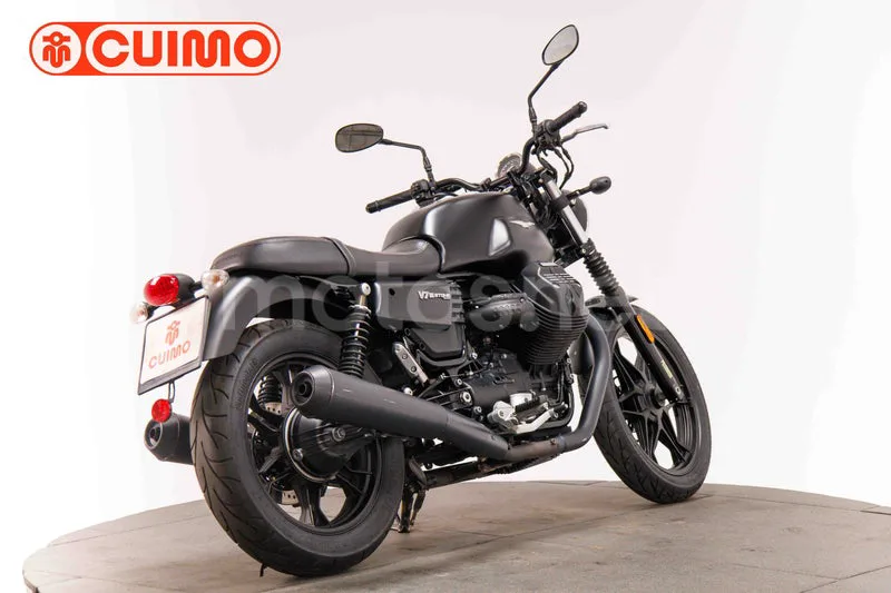 Moto Guzzi V7 III - Vista 4