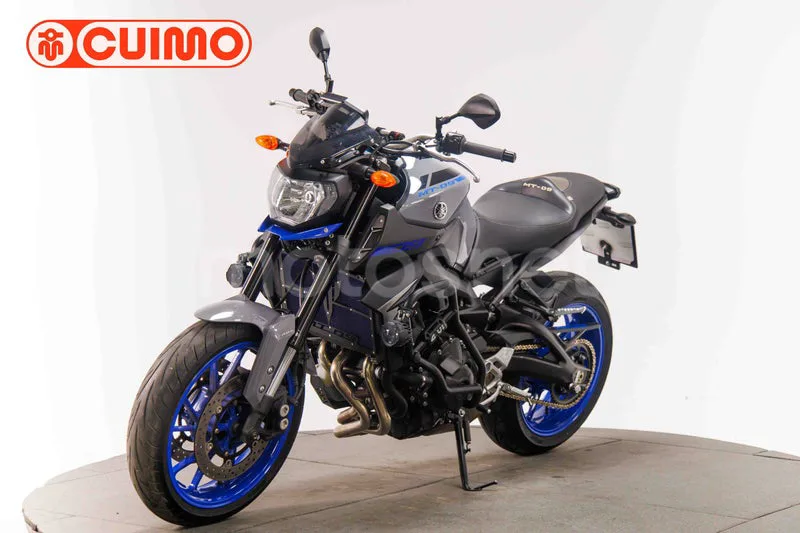 Yamaha MT-09 - Vista 9