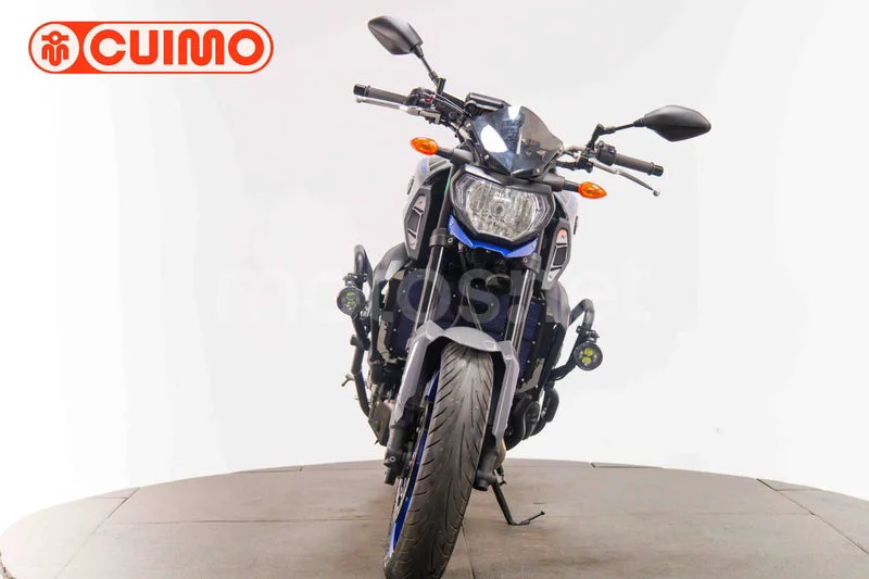 Yamaha MT-09 - Vista 10