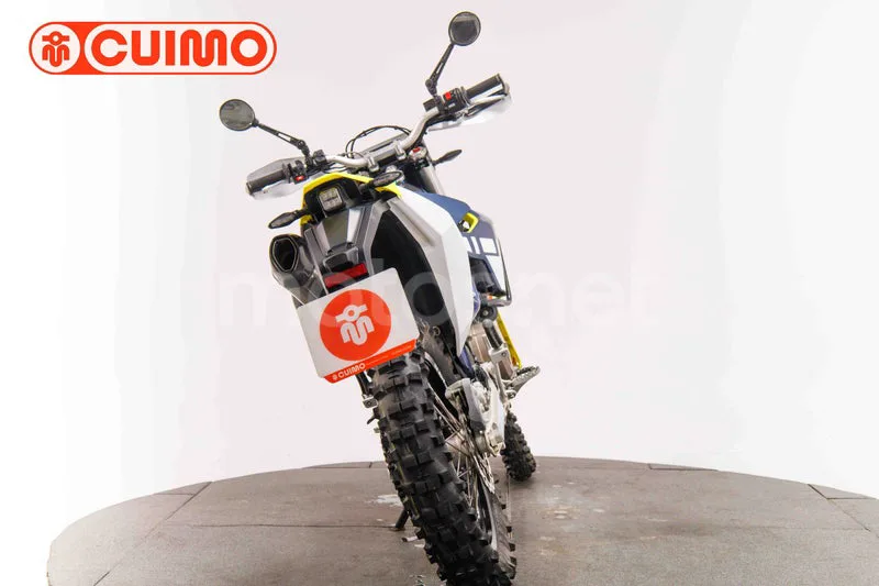 Husqvarna 701 Enduro - Vista 5