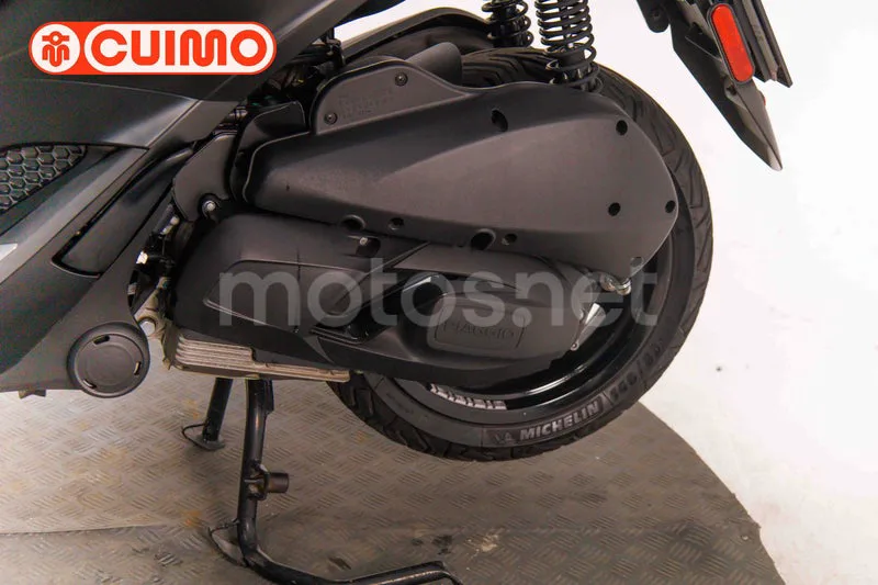 Piaggio MP3 - Vista 23