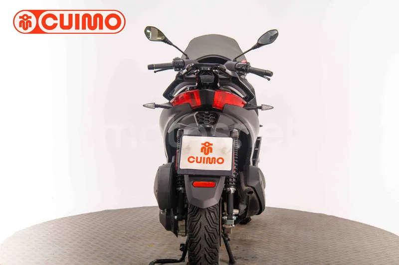 Piaggio MP3 - Vista 5