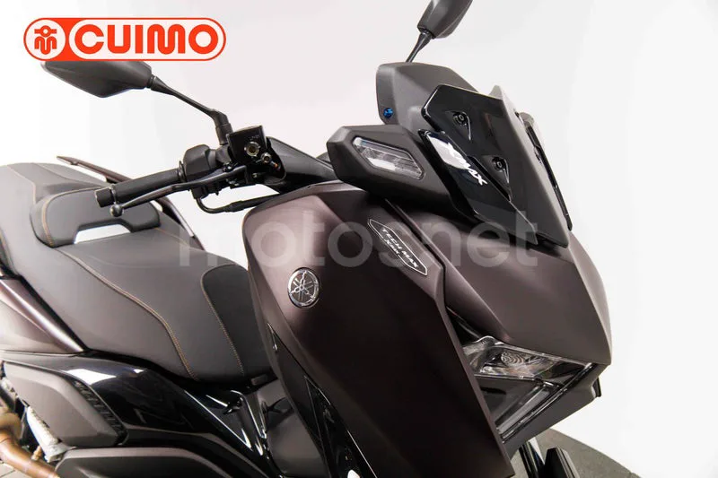 Yamaha XMAX 300 - Vista 11