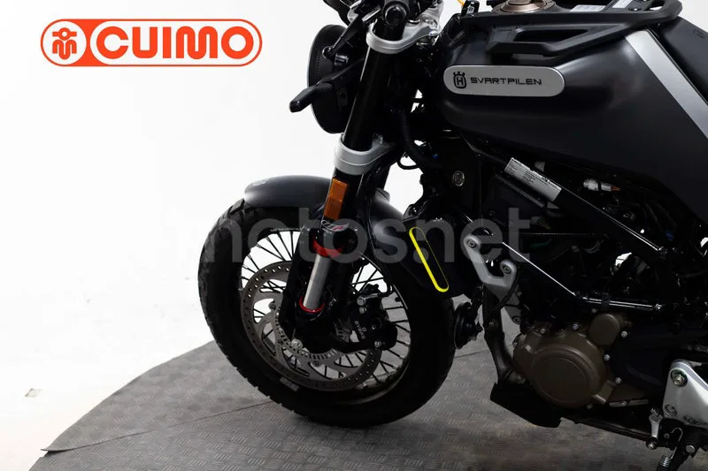 Husqvarna Svartpilen 125 - Vista 14