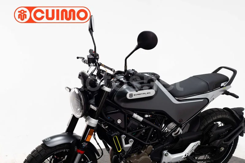 Husqvarna Svartpilen 125 - Vista 16