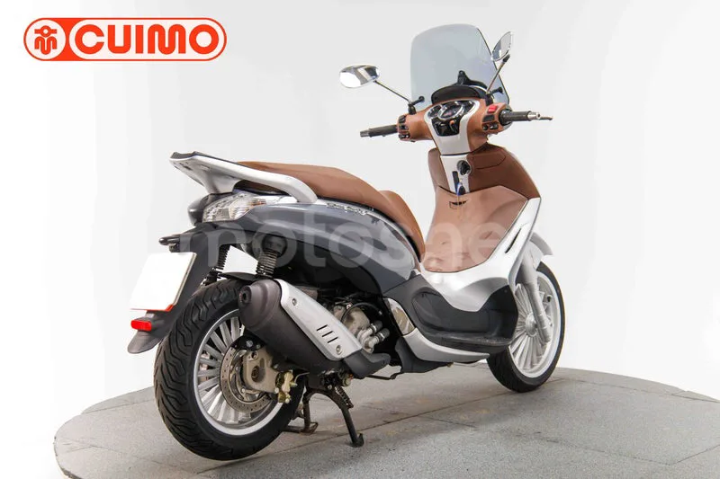 Piaggio Beverly 300 - Vista 4