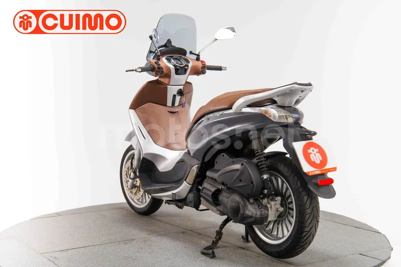 Piaggio Beverly 300 - Vista 6