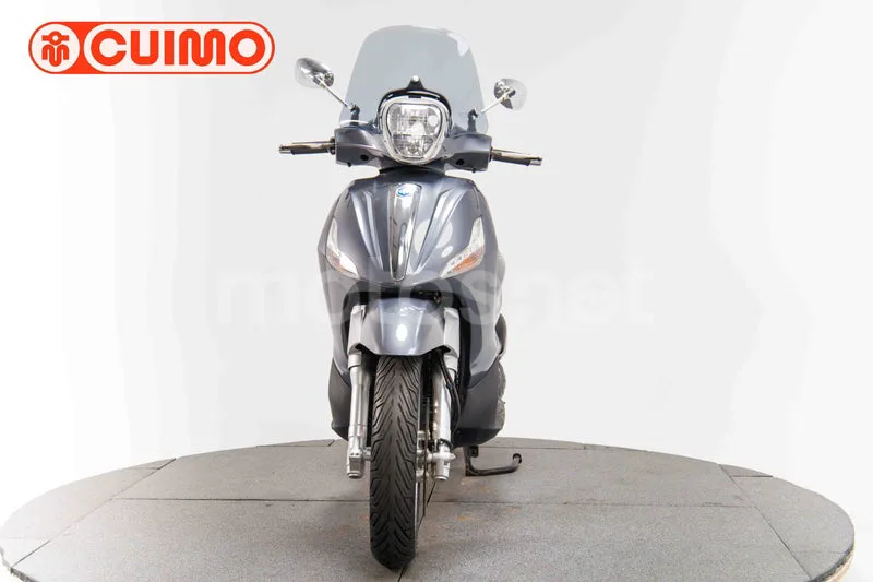 Piaggio Beverly 300 - Vista 10