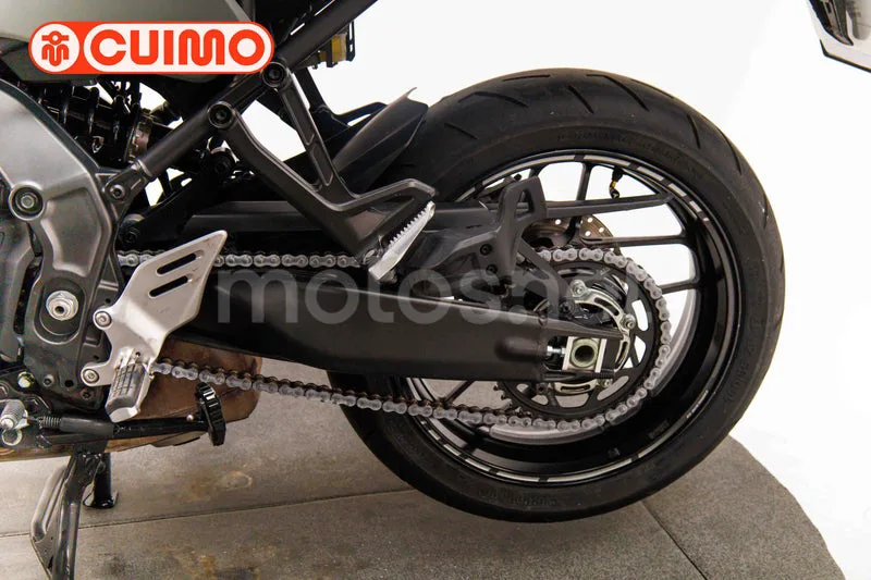 Yamaha Tracer 900 - Vista 24