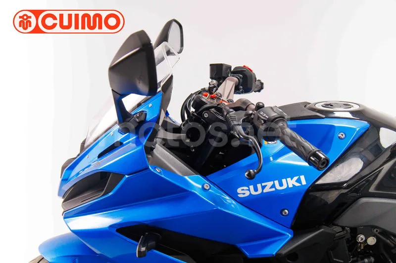 Suzuki GSX-8R - Vista 22