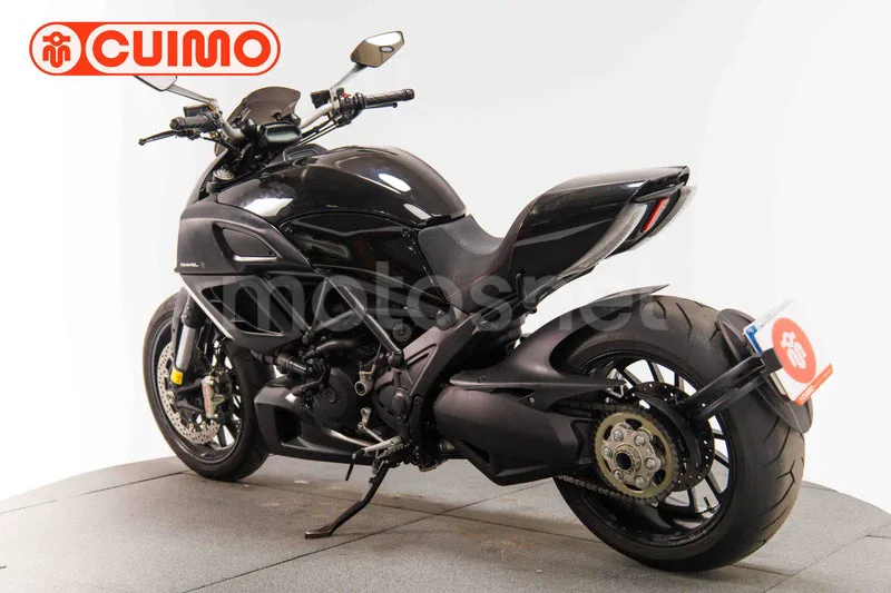 Ducati Diavel - Vista 6