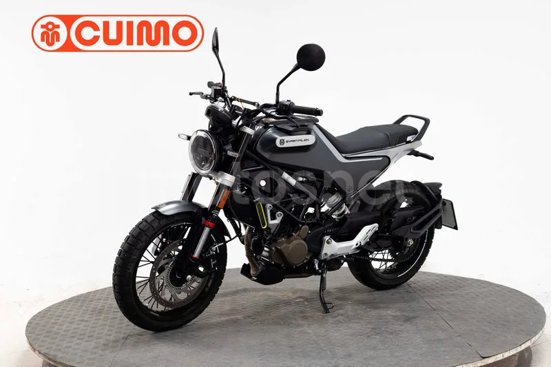 Husqvarna Svartpilen 125 - Vista 15