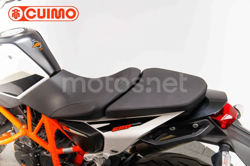 KTM 690 Duke - Vista 25