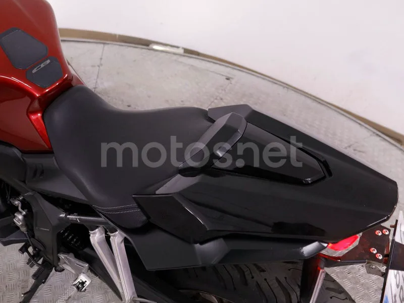 Honda CB650R - Vista 13