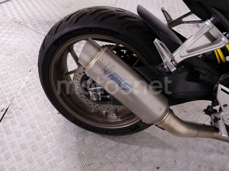 Honda CB650R - Vista 19