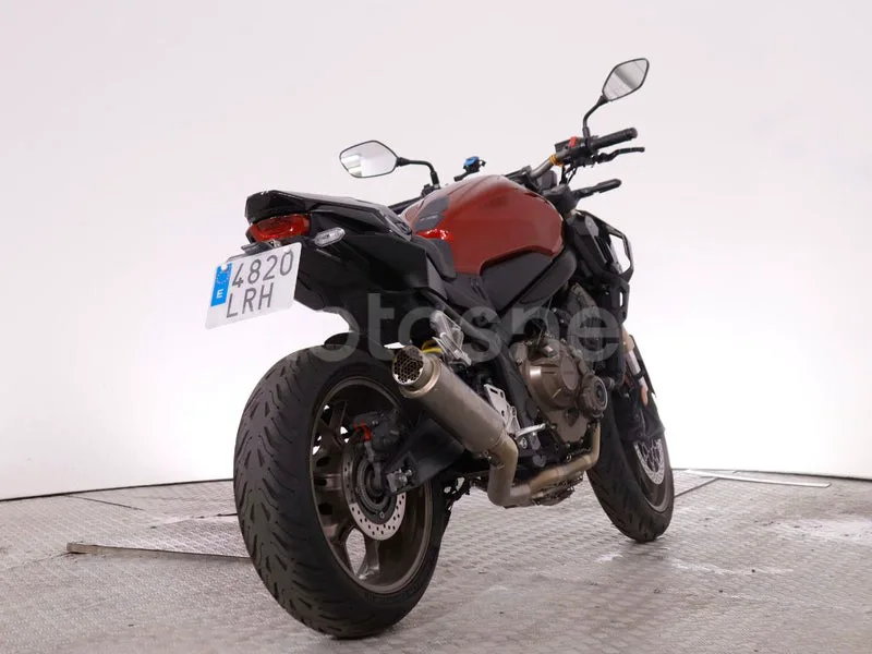 Honda CB650R - Vista 5