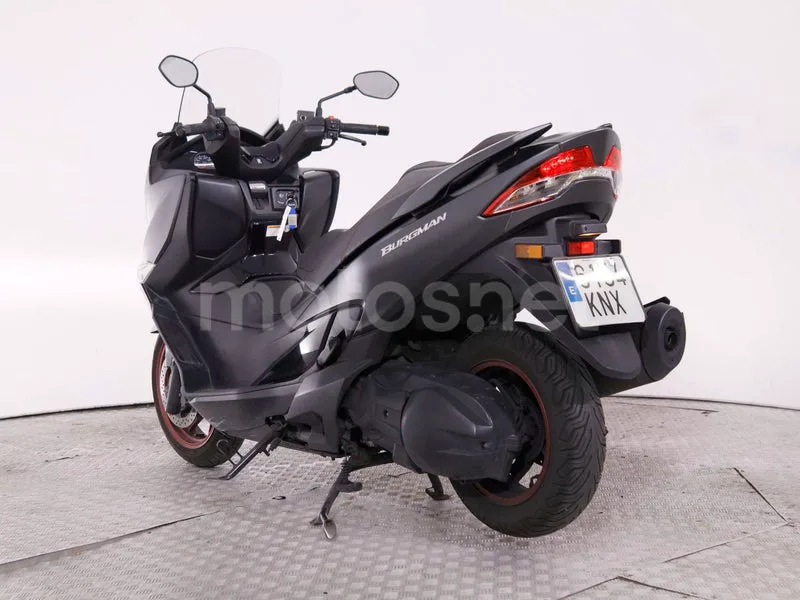 Suzuki Burgman 400 - Vista 7