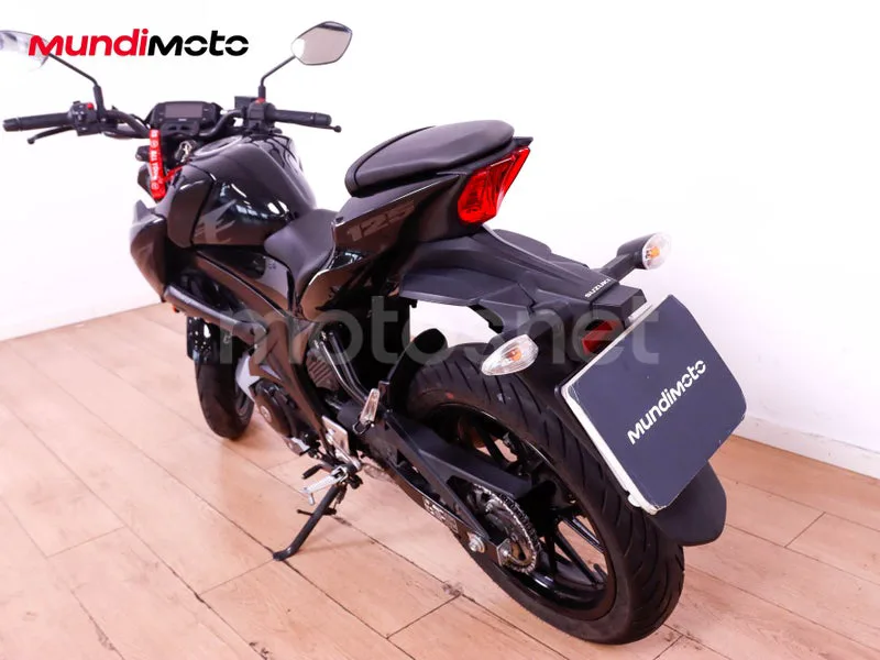 Suzuki GSX-S125 - Vista 8
