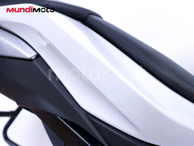 BMW S 1000 XR - Vista 18