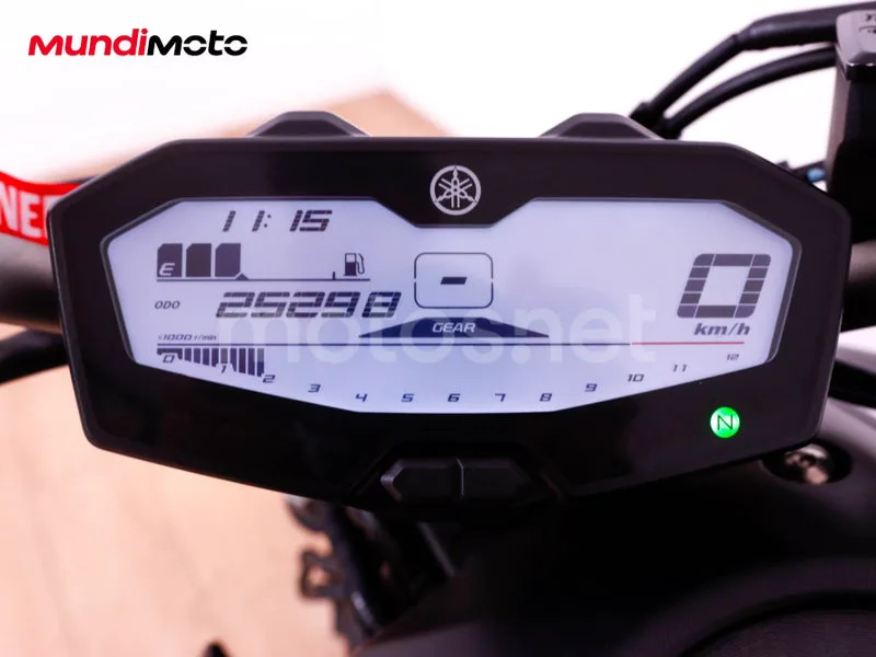 Yamaha MT-07 - Vista 12