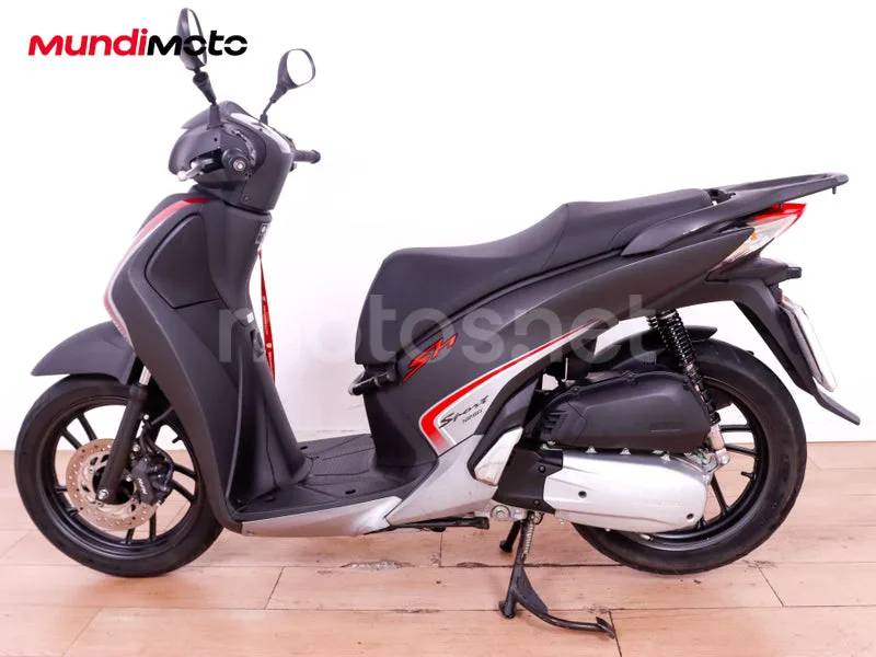 Honda SH125i - Vista 6