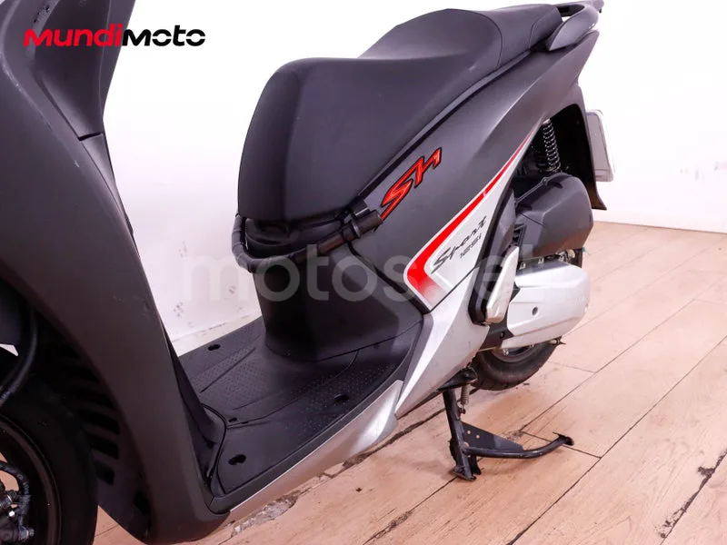 Honda SH125i - Vista 10