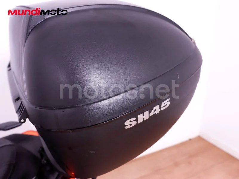 Yamaha XMAX 125 - Vista 17