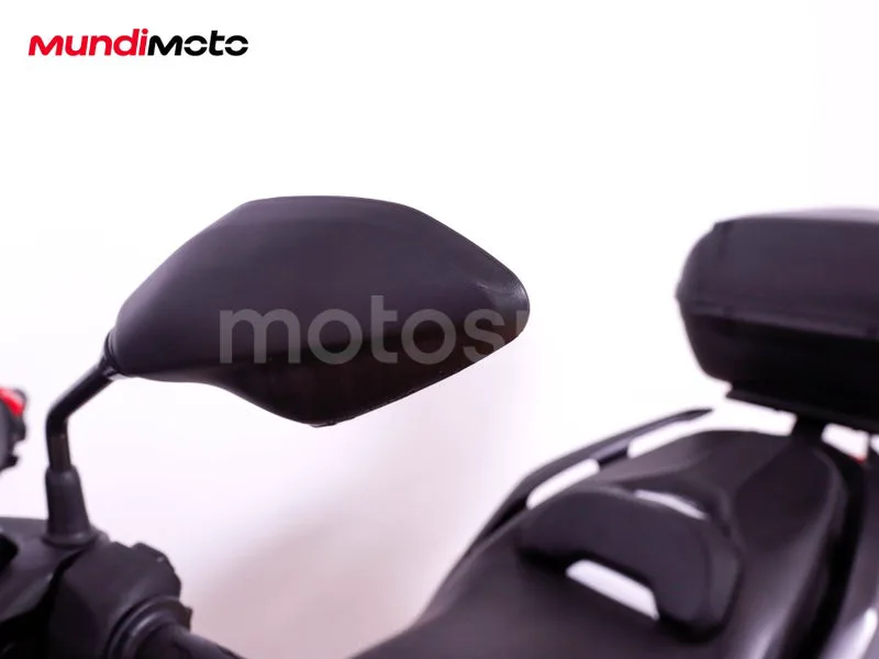 Yamaha XMAX 125 - Vista 19