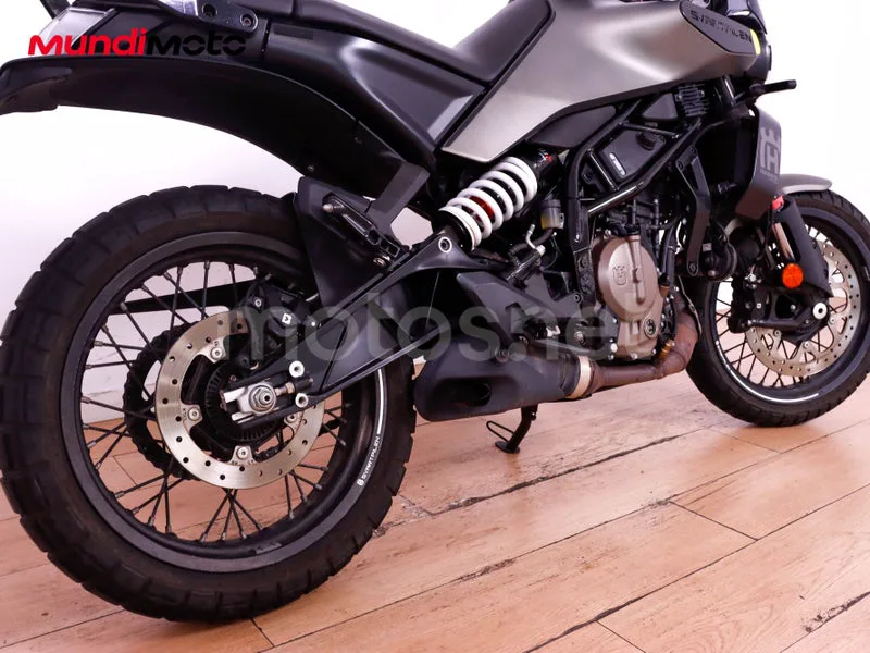 Husqvarna Svartpilen 401 - Vista 4