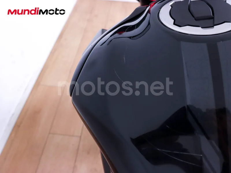 Kawasaki Z900 - Vista 35