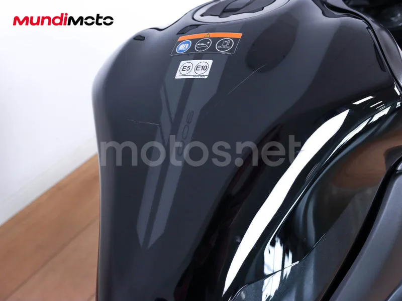 Kawasaki Z900 - Vista 36