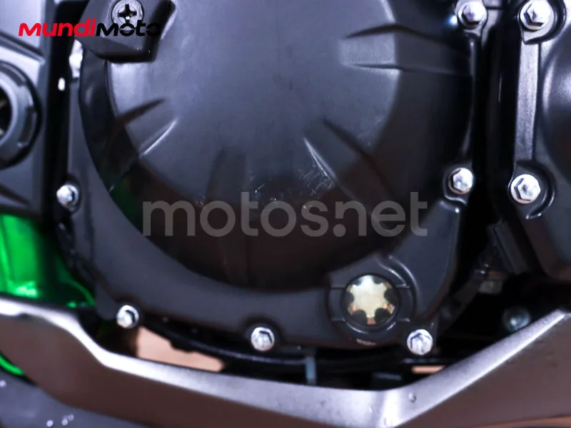 Kawasaki Z900 - Vista 39