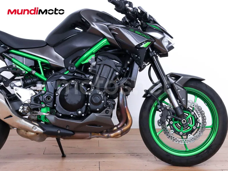 Kawasaki Z900 - Vista 53