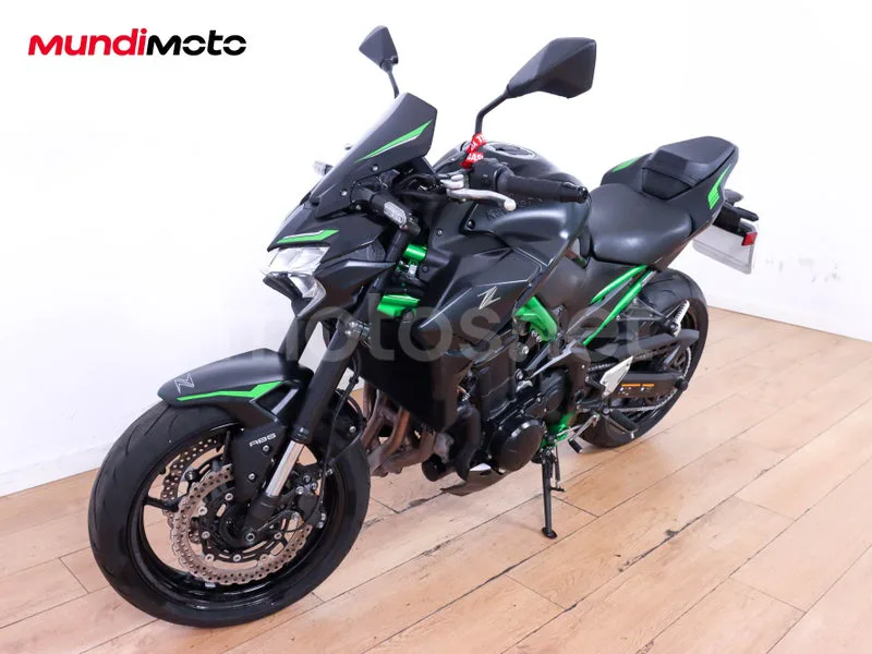 Kawasaki Z900 - Vista 7